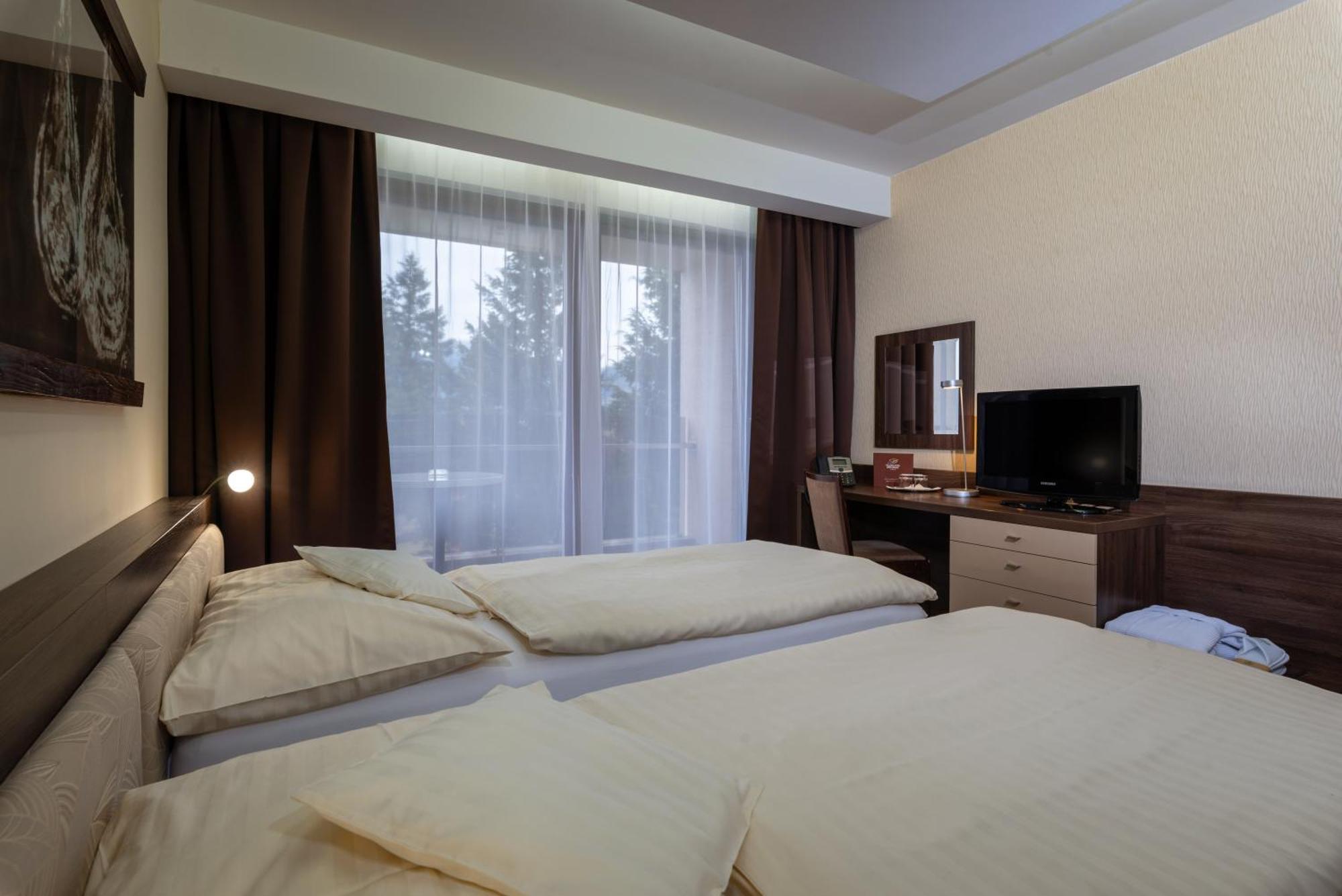 Wellness Hotel Diplomat Rajecké Teplice Exteriör bild