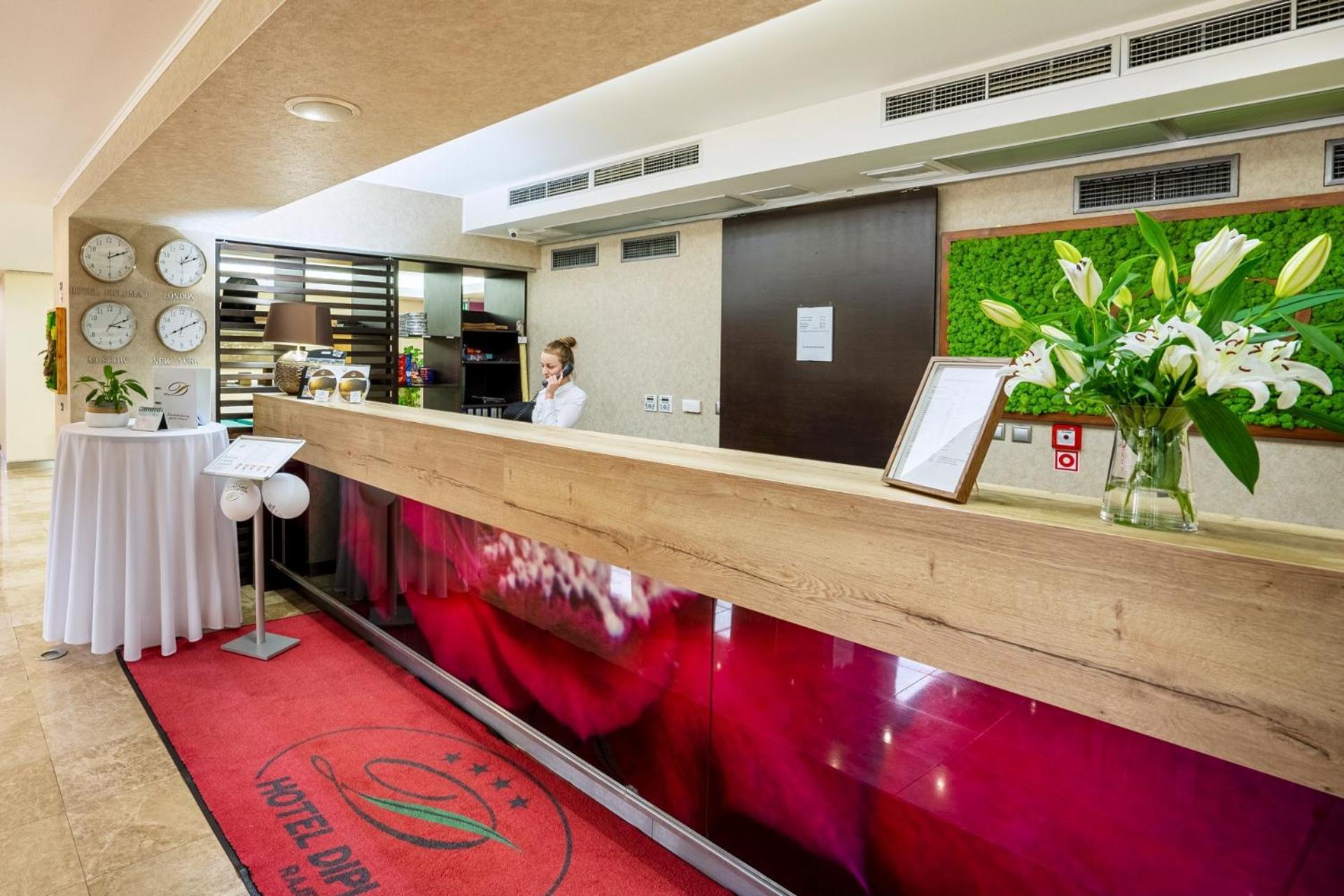 Wellness Hotel Diplomat Rajecké Teplice Exteriör bild